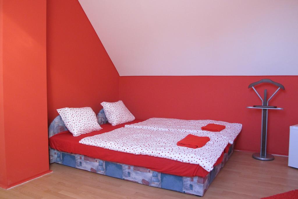 Panni Vendeghaz Hotel Egerszalok Bagian luar foto